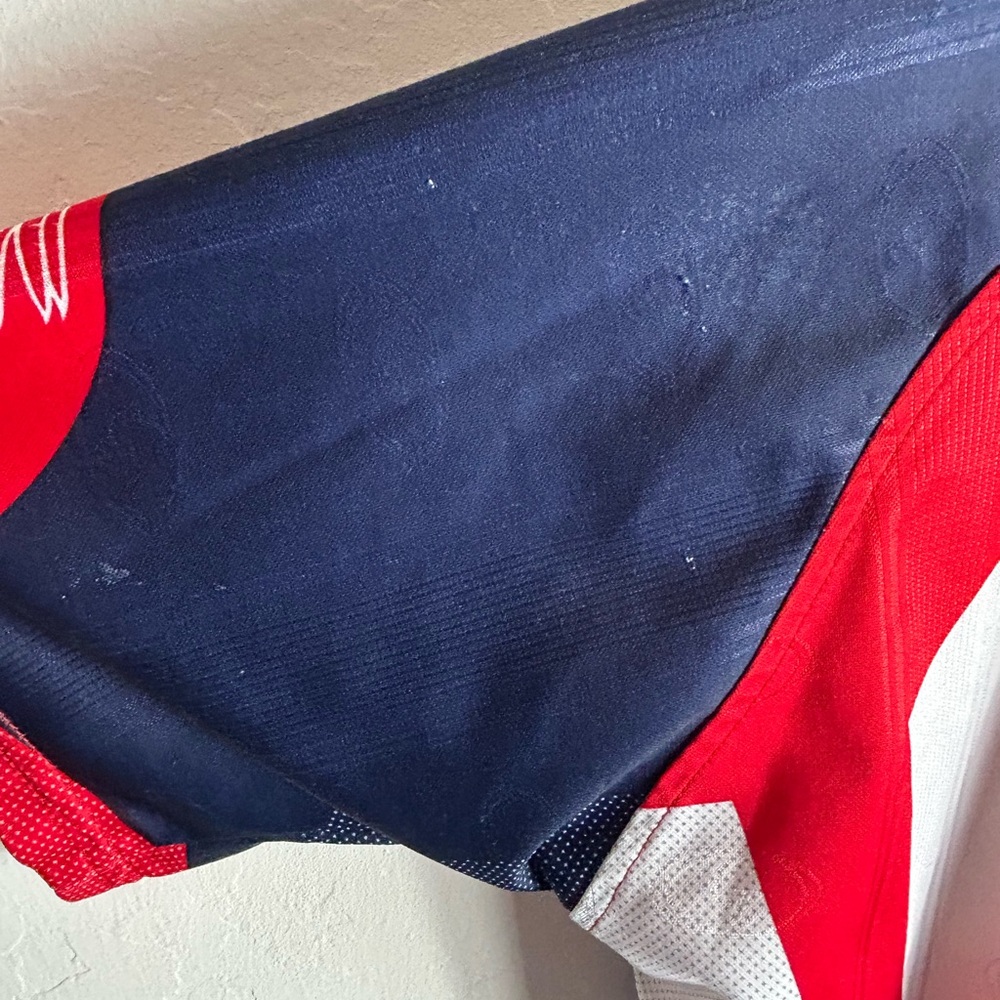 Chivas Mexican League Soccer Jersey Size G (large) - Picture 9 of 10